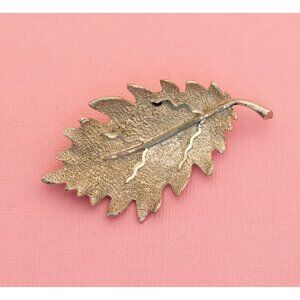 Vintage Art Nouveau Stylish Leaf Light Gold Tone Brooch | BSK H28
